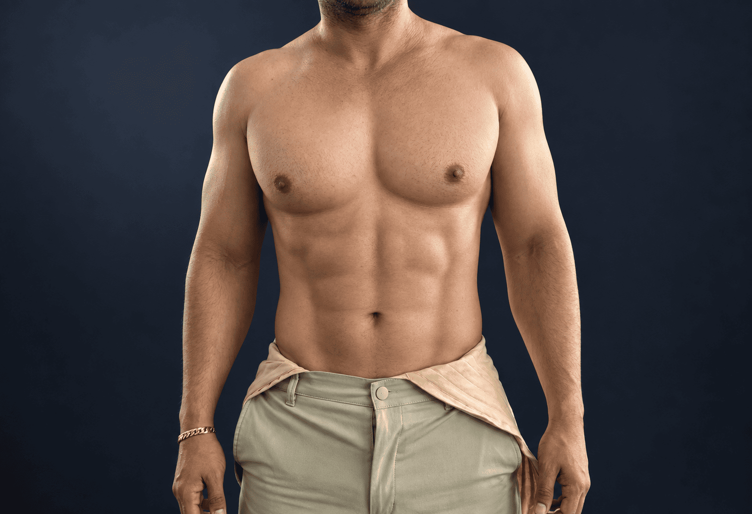 Después de una lipoescultura realizada por el Dr. Carlos Betancur